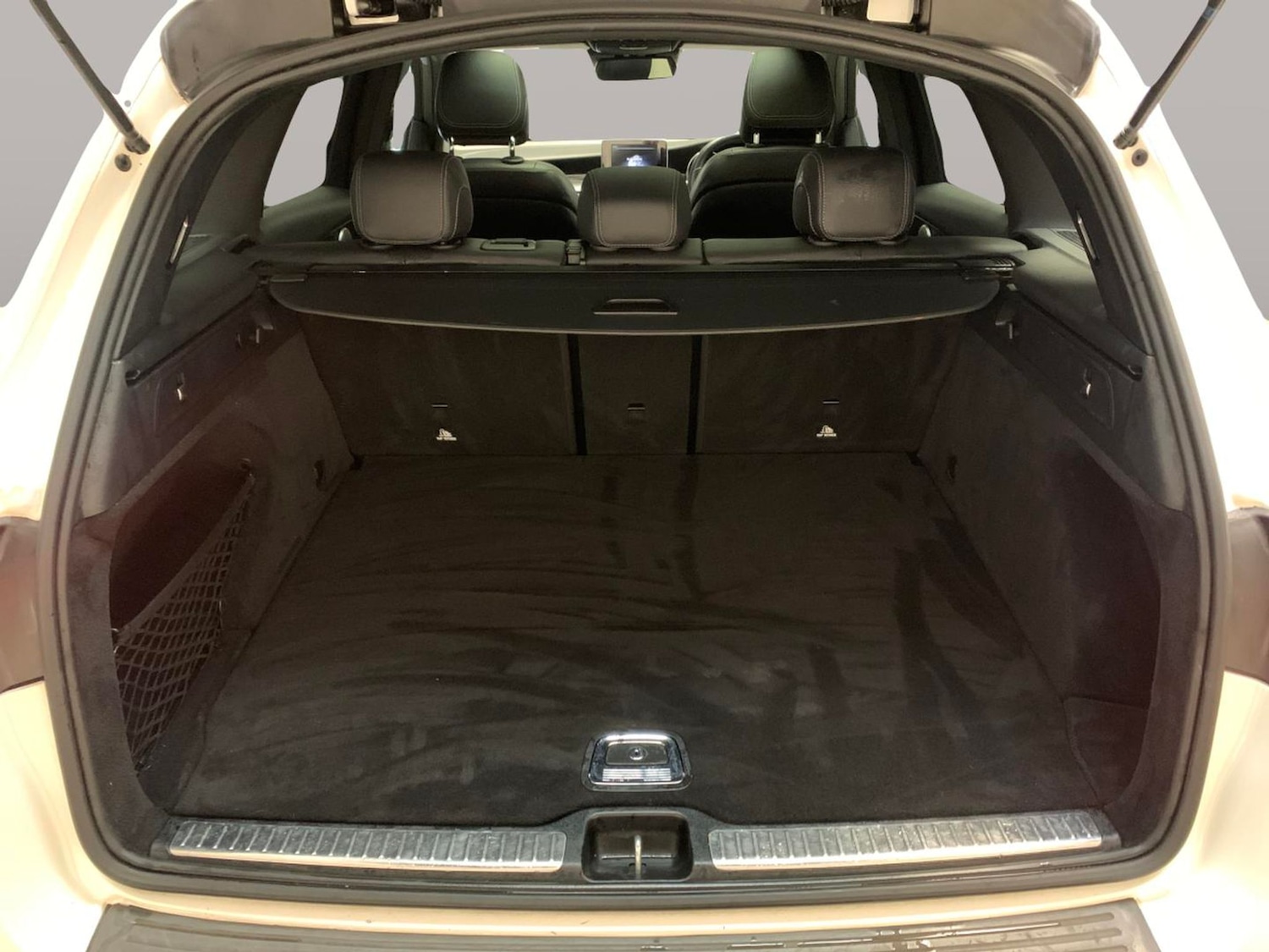 Used Mercedes-Benz GLC 2019 for sale - 77225611: Photo 33