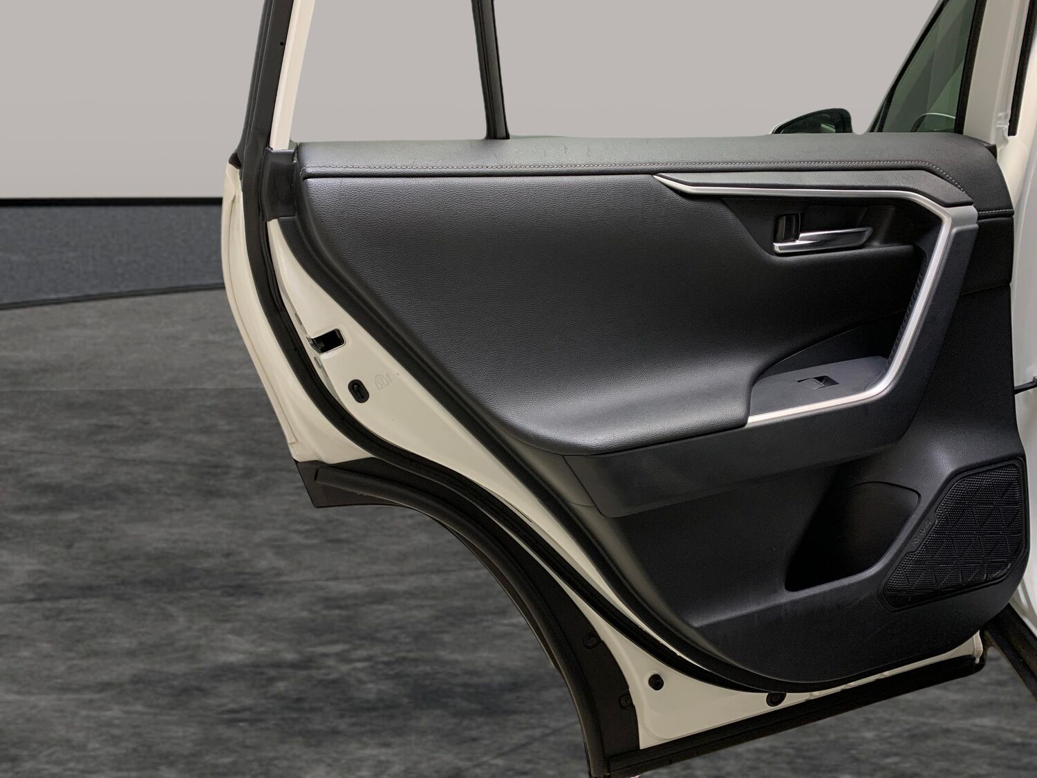 Used Toyota RAV4 2022 for sale - 77350927: Photo 26