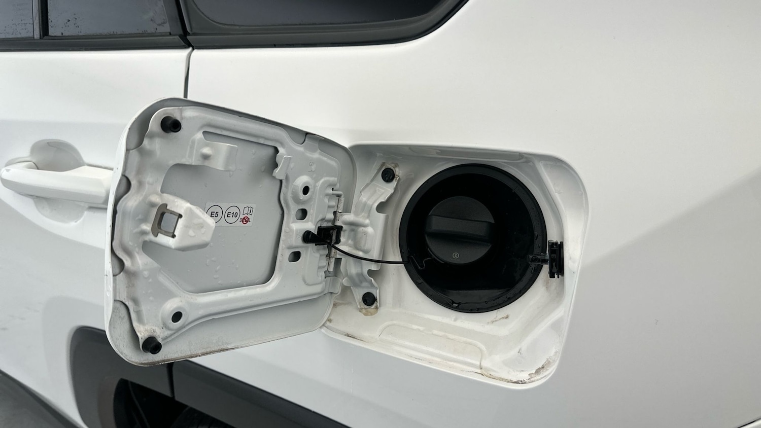 Used Toyota RAV4 2021 for sale - 76946641: Photo 12