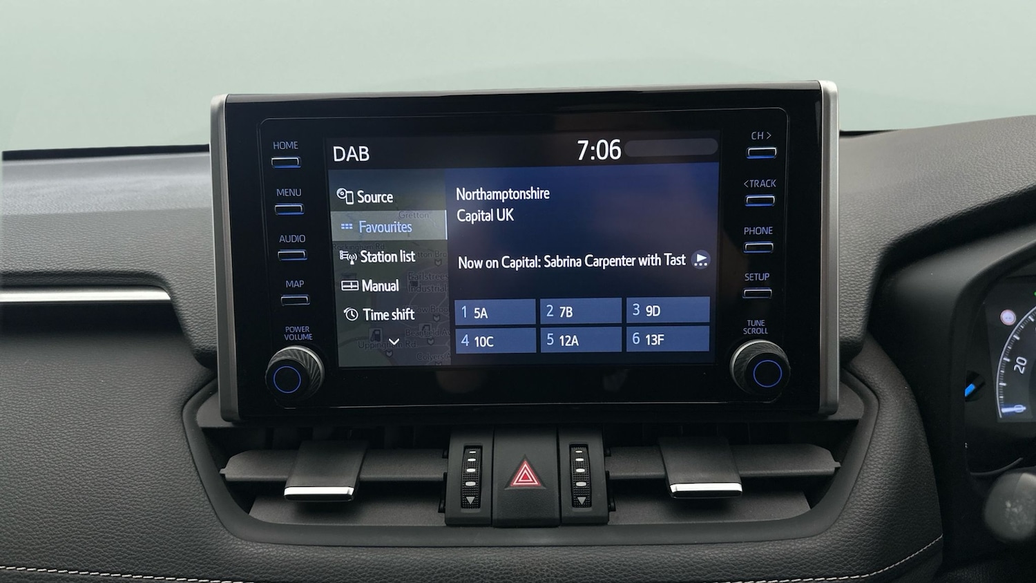 Used Toyota RAV4 2021 for sale - 76946641: Photo 22