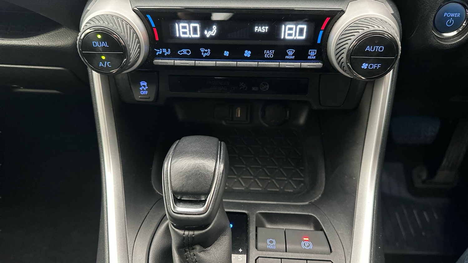 Used Toyota RAV4 2021 for sale - 76946641: Photo 24