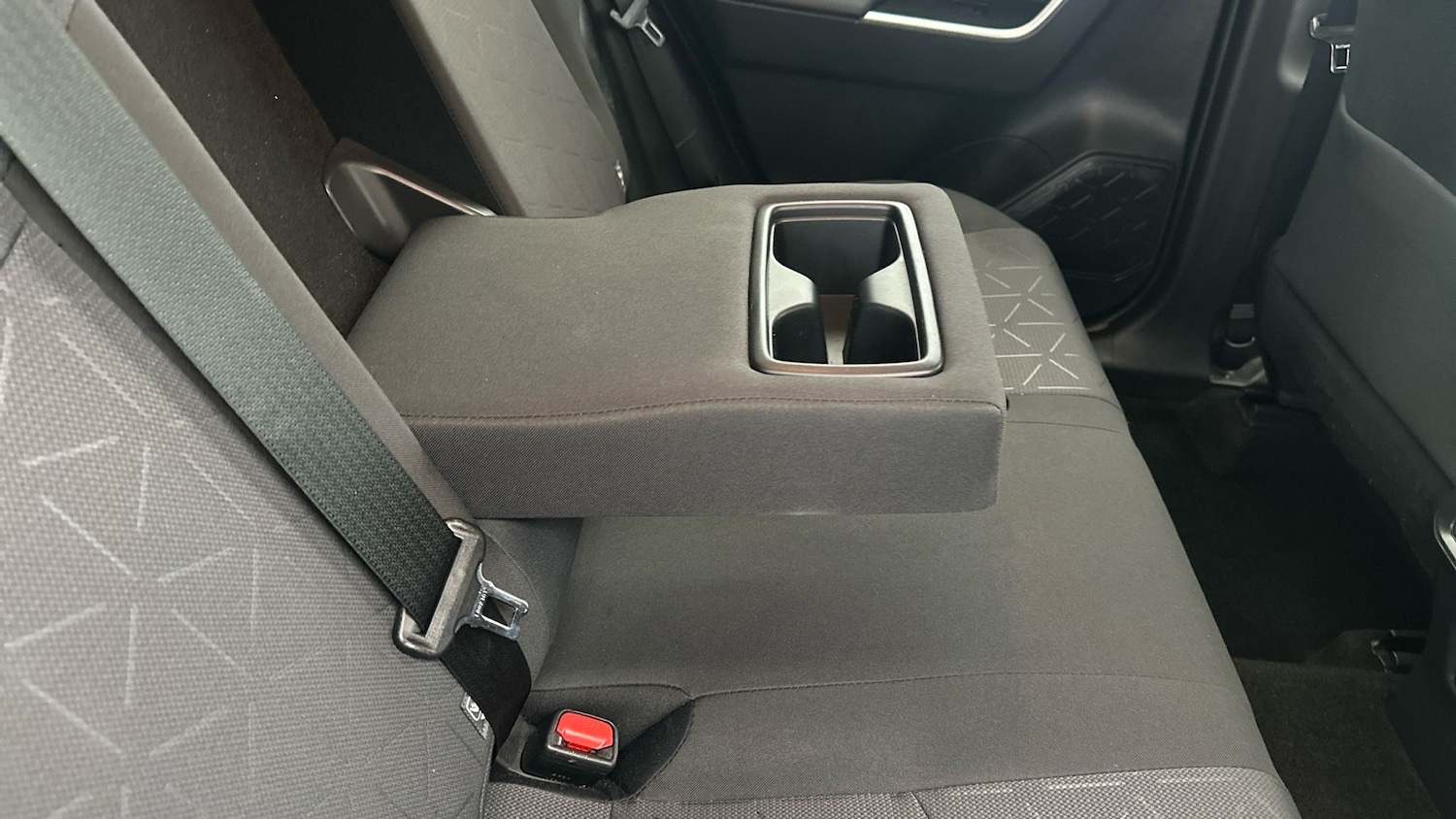 Used Toyota RAV4 2021 for sale - 76946641: Photo 27