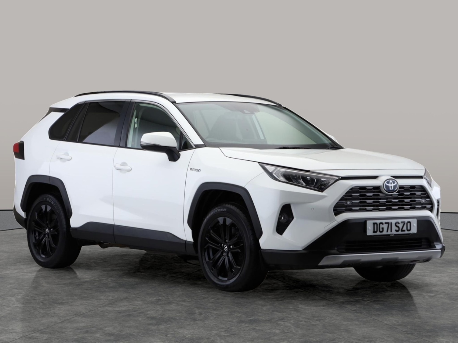 Used Toyota RAV4 2021 for sale - 76946641: Photo 4