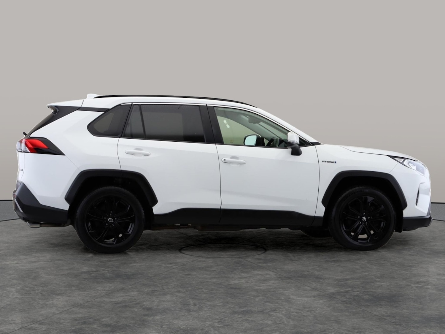 Used Toyota RAV4 2021 for sale - 76946641: Photo 5