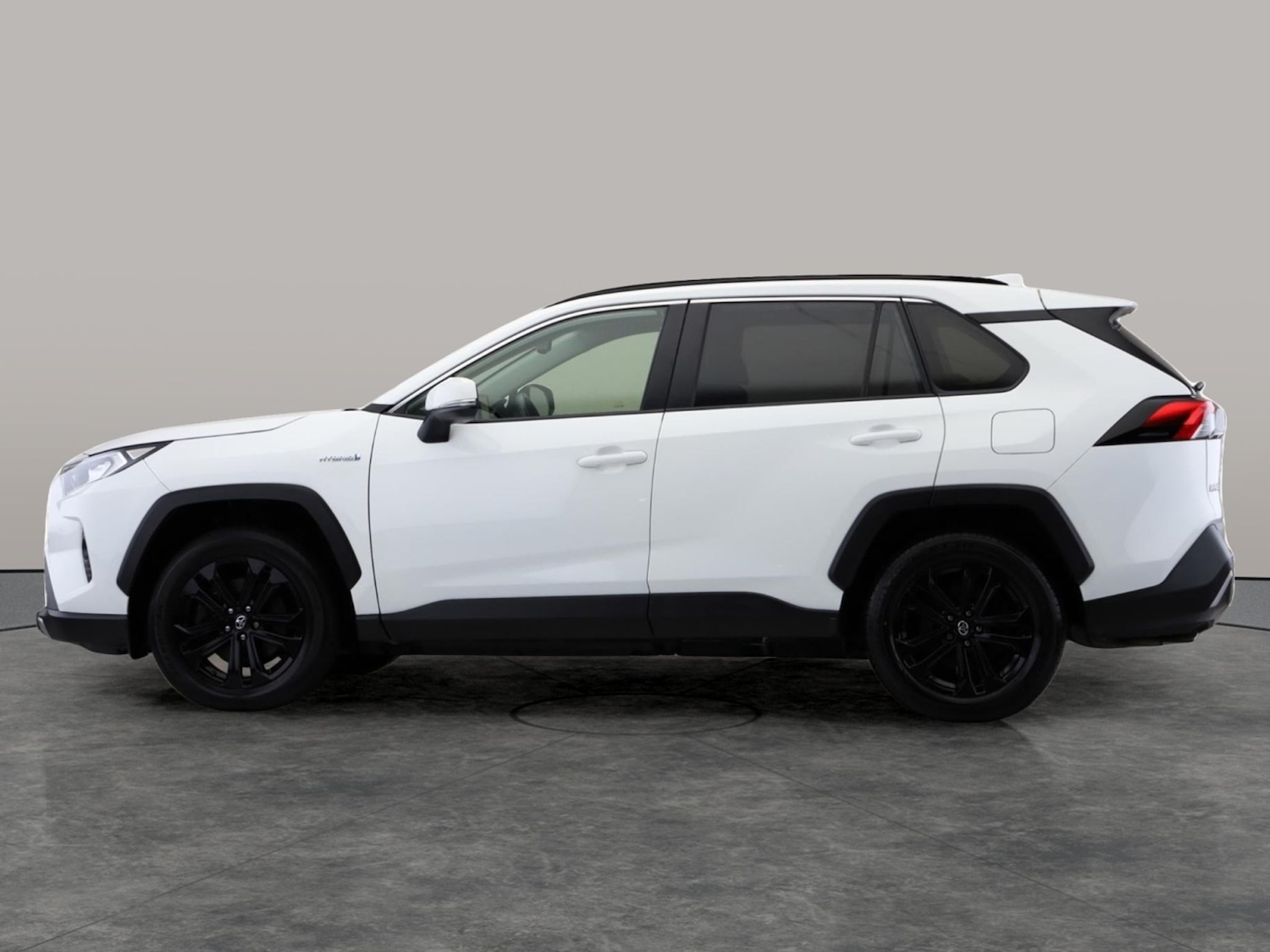 Used Toyota RAV4 2021 for sale - 76946641: Photo 9