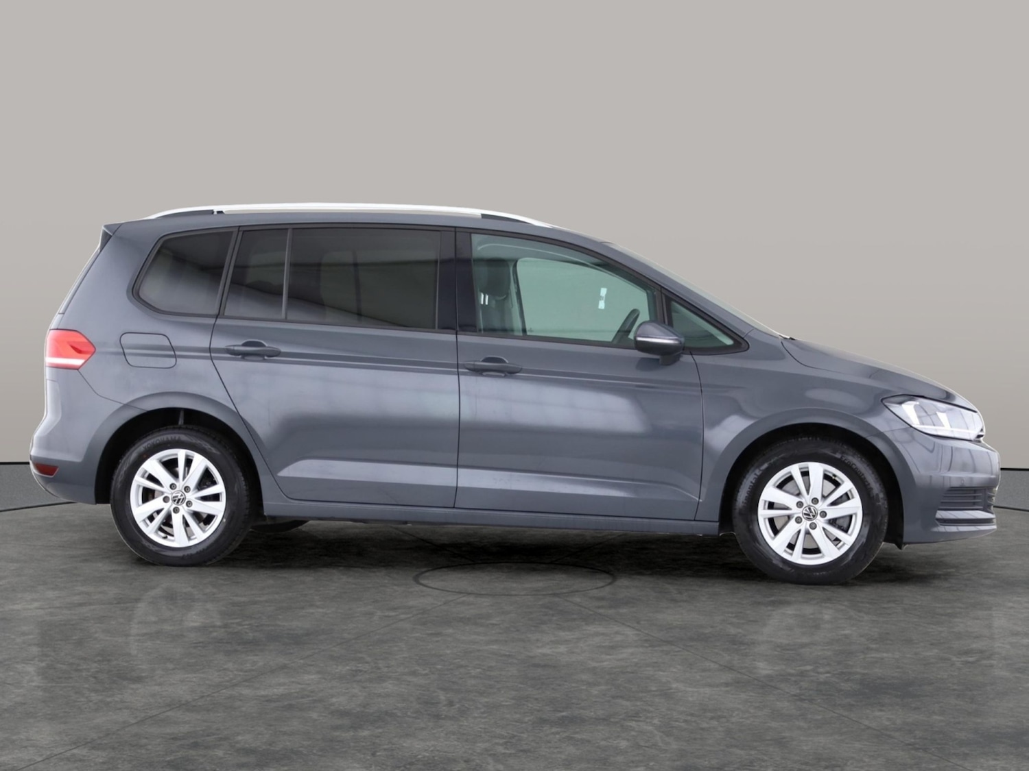 Used Volkswagen Touran 2021 for sale - 76946634: Photo 5