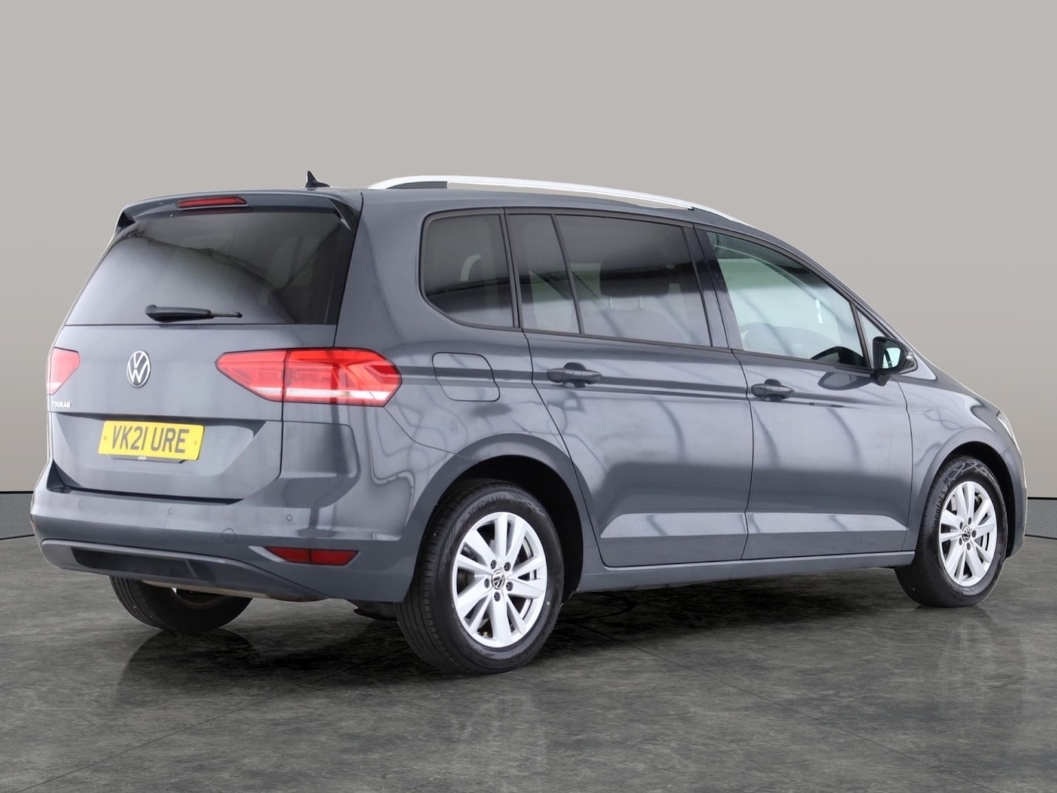 Used Volkswagen Touran 2021 for sale - 76946634: Photo 6