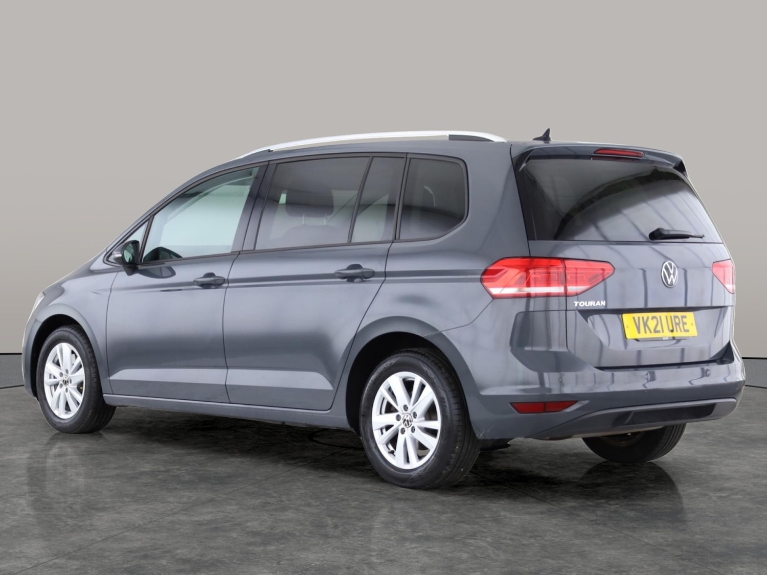 Used Volkswagen Touran 2021 for sale - 76946634: Photo 8