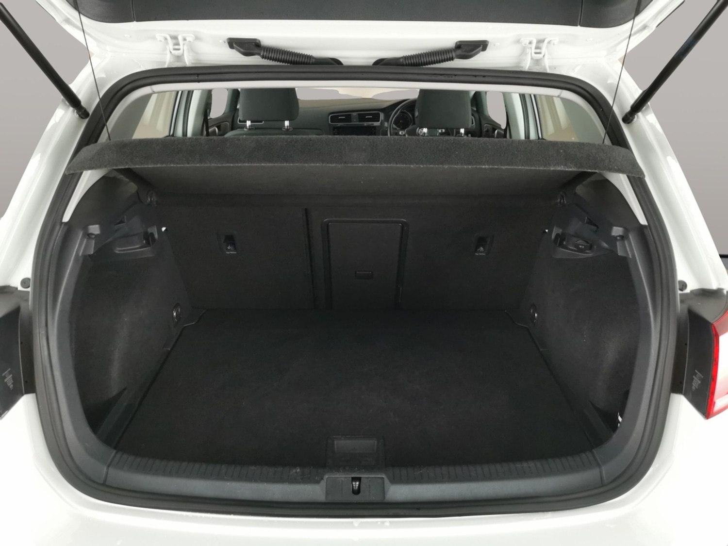 Used Volkswagen Golf 2018 for sale - 77392409: Photo 31