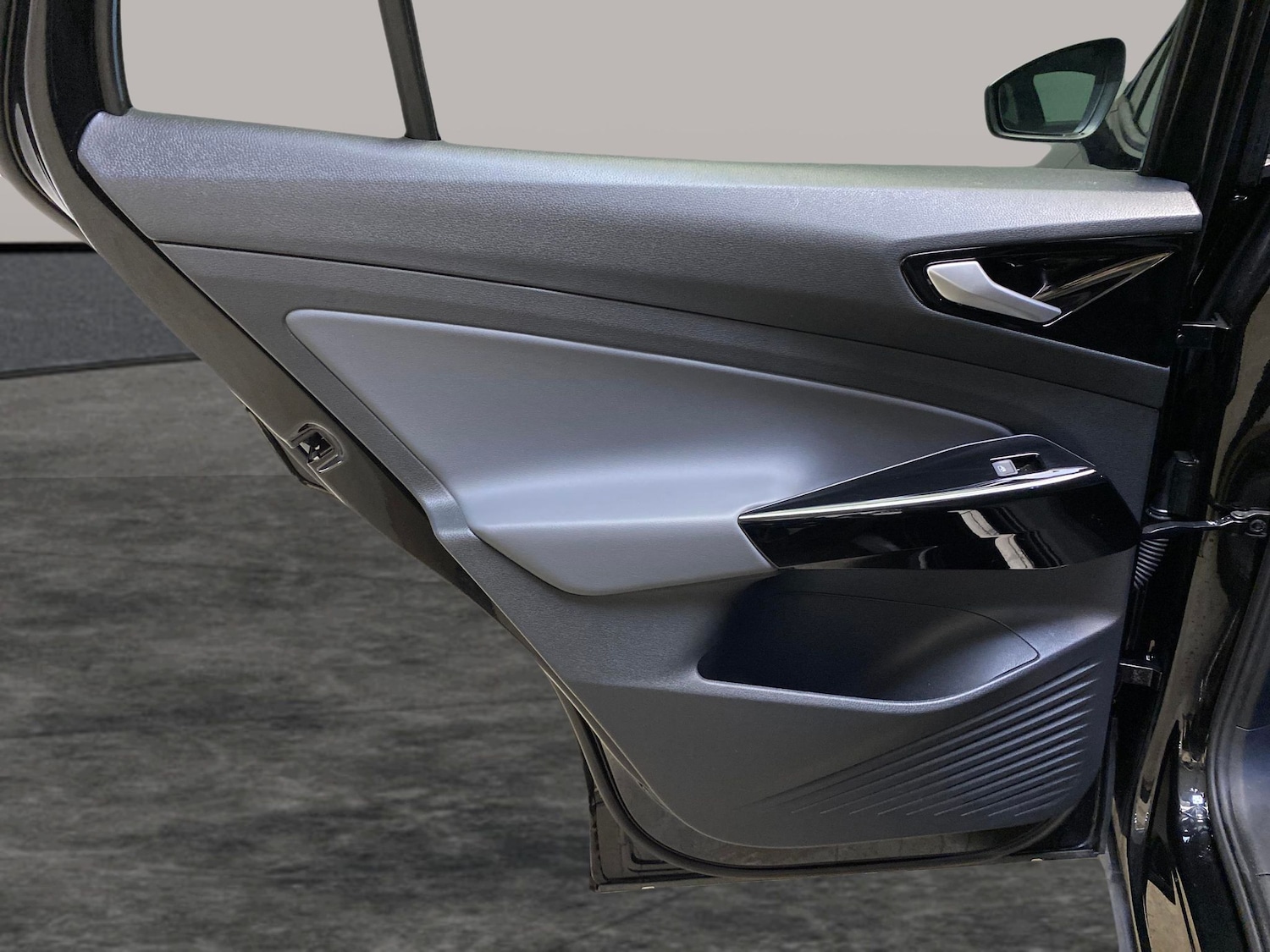 Used Volkswagen ID.4 2023 for sale - 78178102: Photo 32