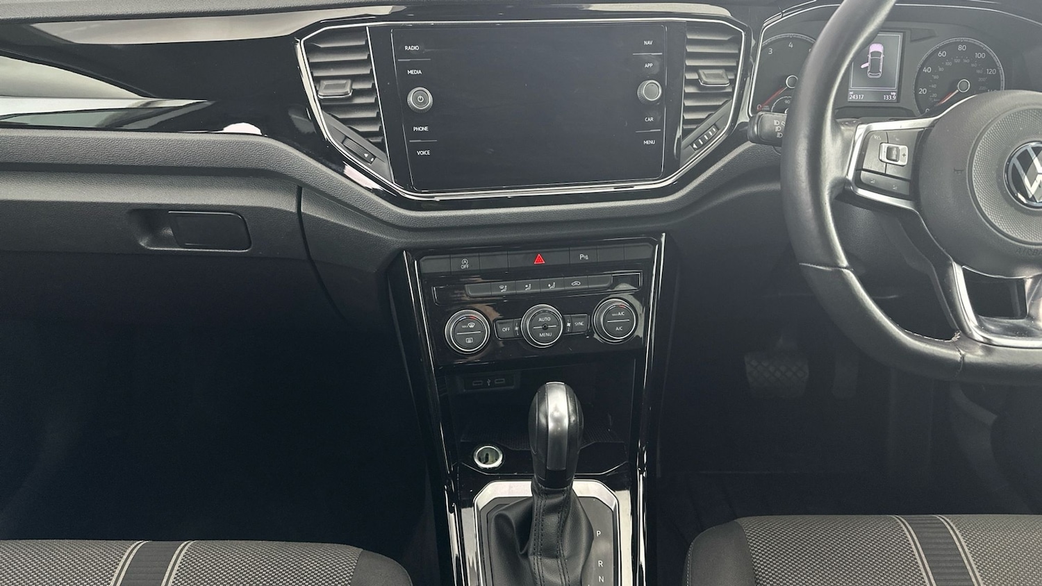 Used Volkswagen T-Roc 2021 for sale - 77151837: Photo 15