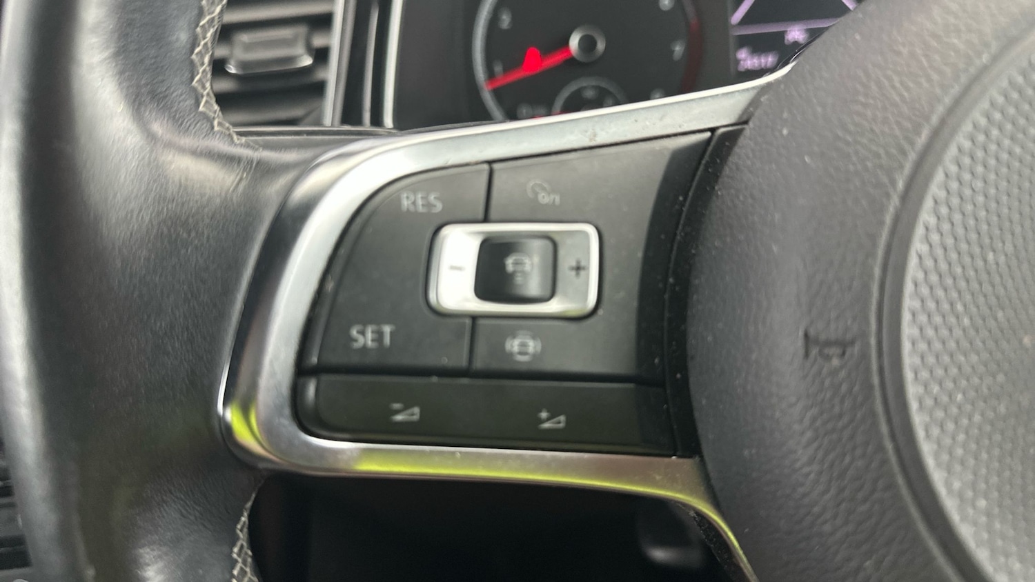 Used Volkswagen T-Roc 2021 for sale - 77151837: Photo 26