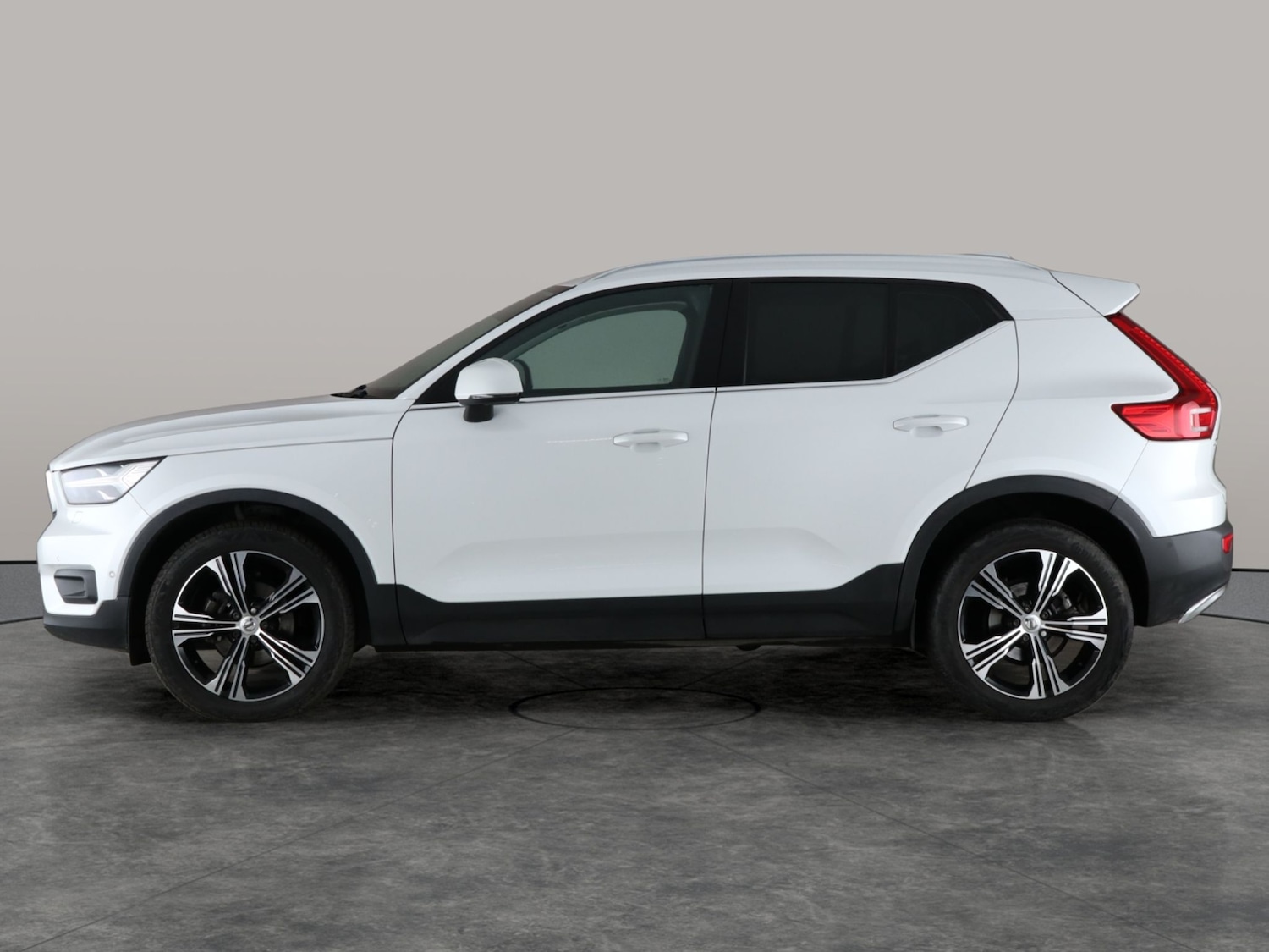 Used Volvo XC40 2021 for sale - 77255730: Photo 16