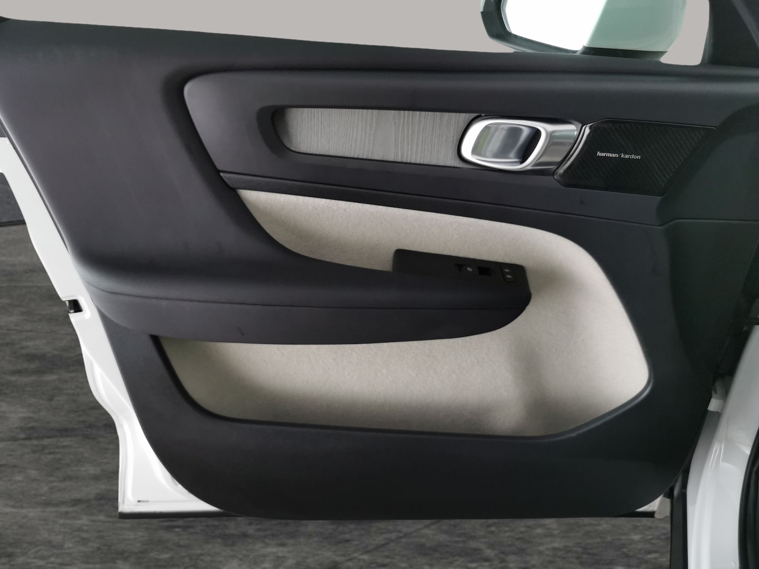 Used Volvo XC40 2021 for sale - 77255730: Photo 33