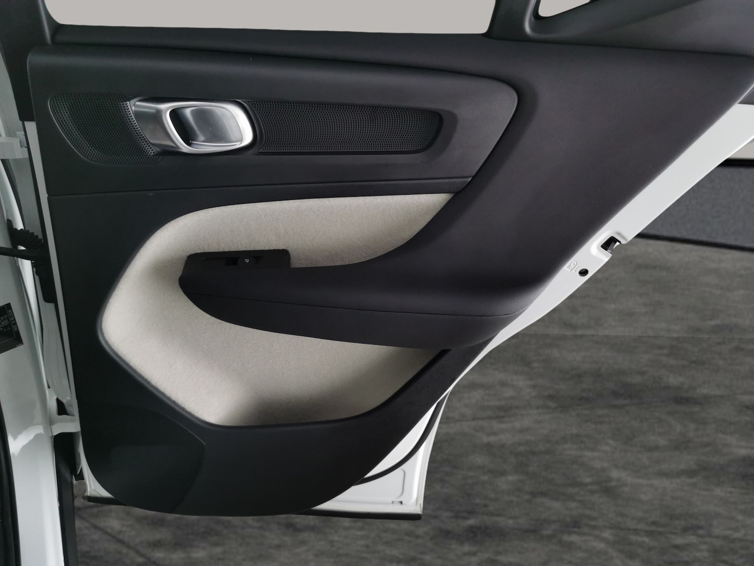 Used Volvo XC40 2021 for sale - 77255730: Photo 35