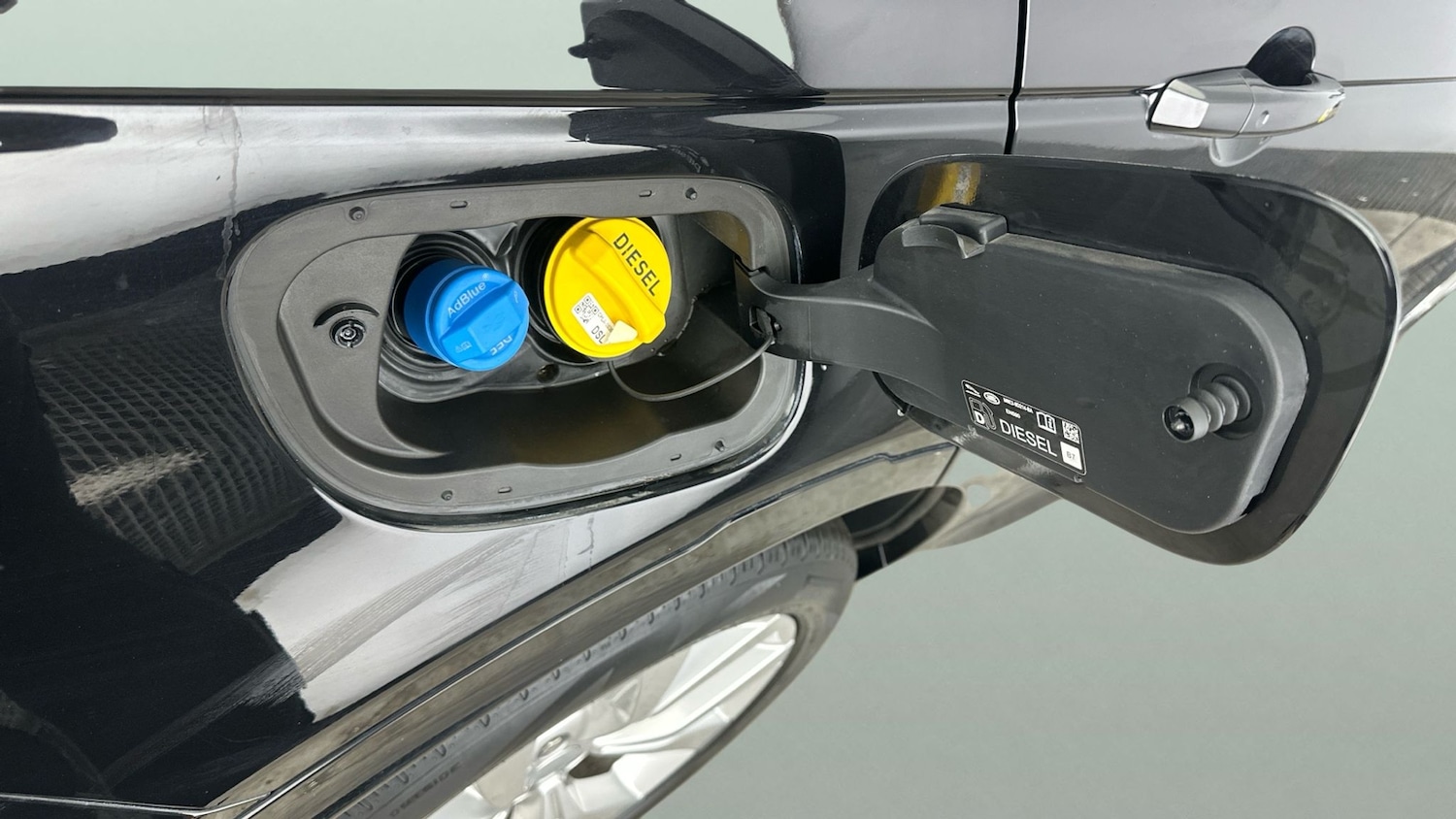 Used Land Rover Discovery Sport 2022 for sale - 76505345: Photo 12