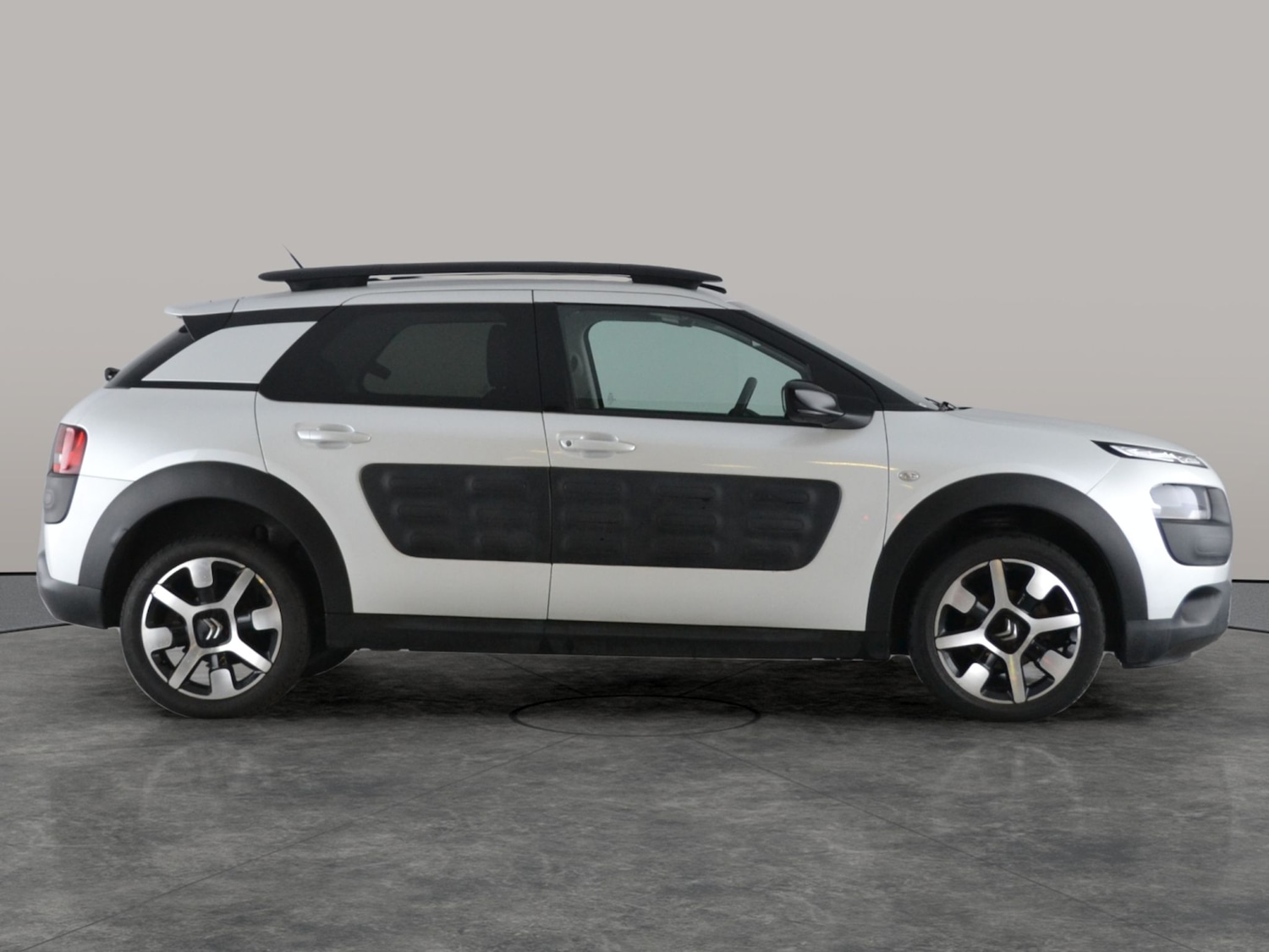 Used Citroen C4 Cactus 2017 for sale - 77316209: Photo 12
