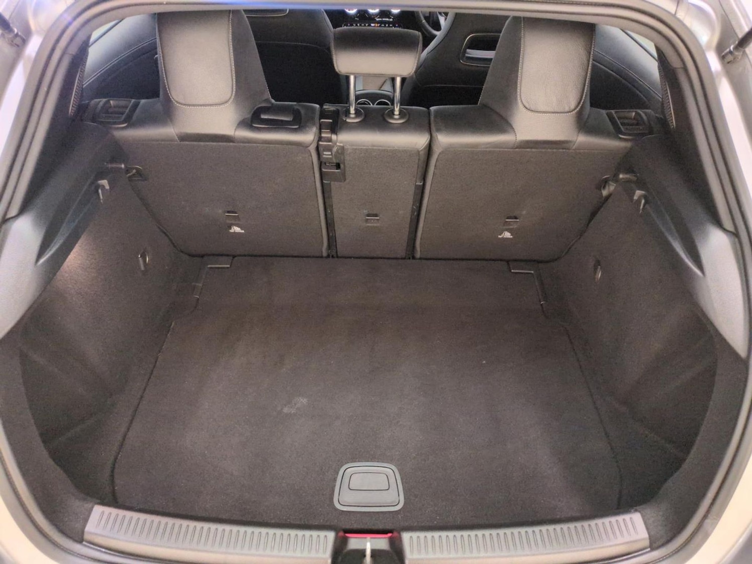 Used Mercedes-Benz A-Class 2019 for sale - 76413157: Photo 38