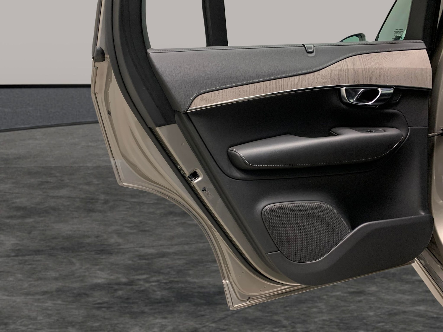 Used Volvo XC90 2021 for sale - 76426120: Photo 33