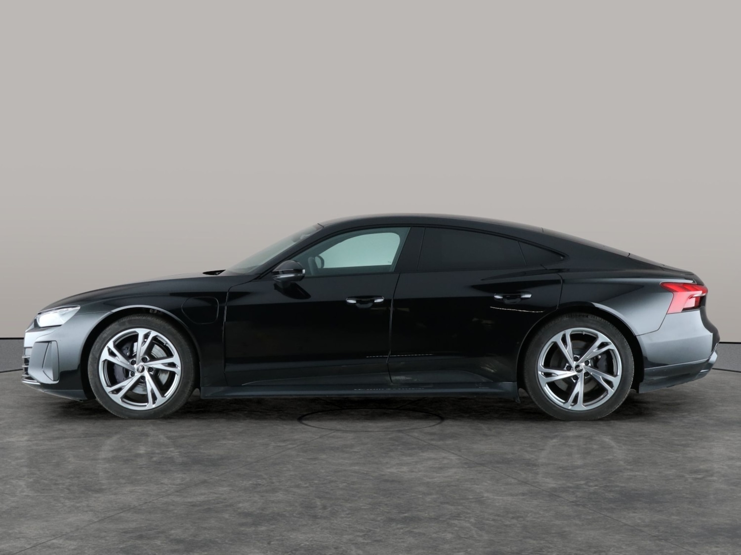 Used Audi e-tron GT 2022 for sale - 76670038: Photo 14