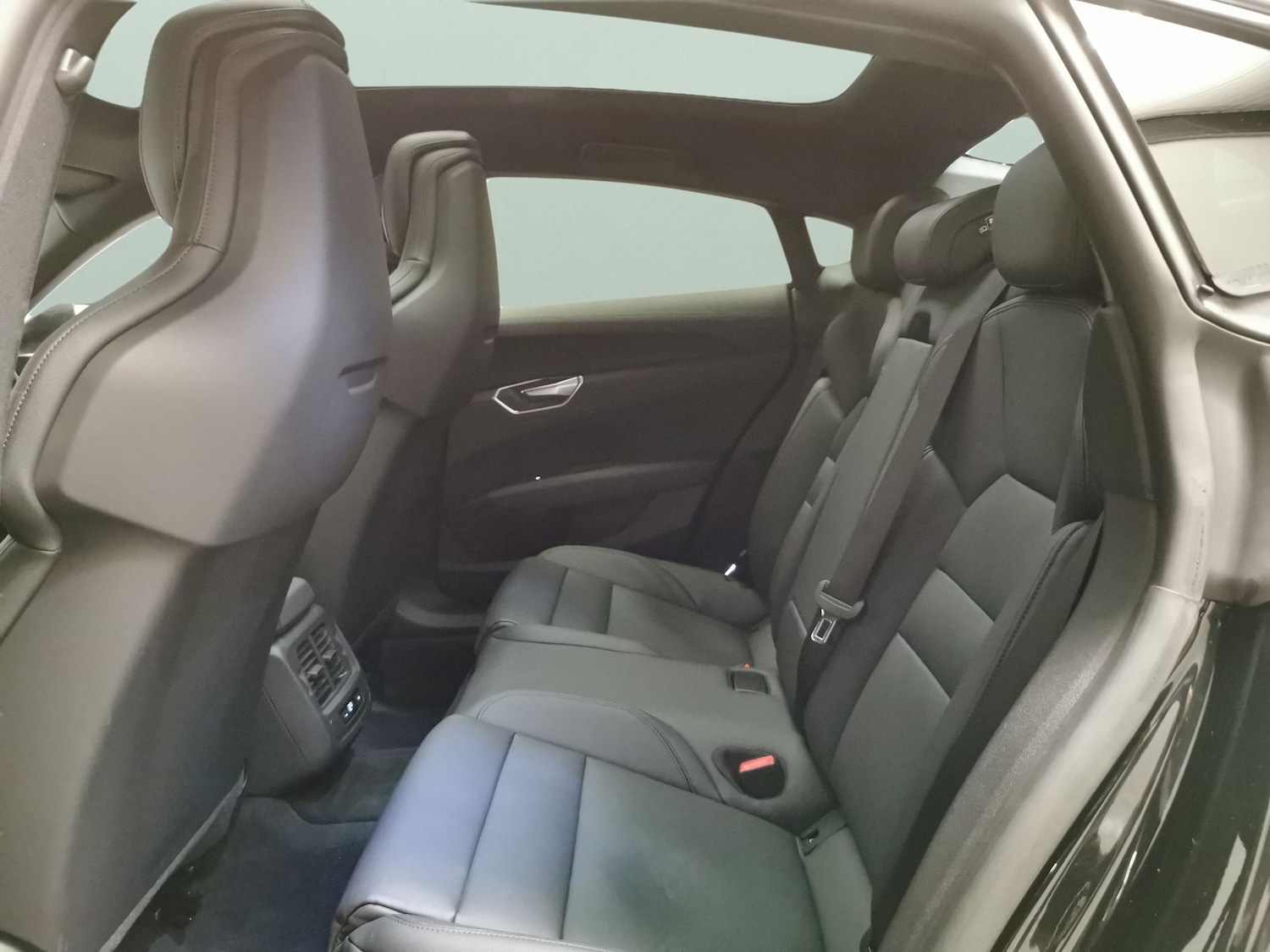 Used Audi e-tron GT 2022 for sale - 76670038: Photo 28