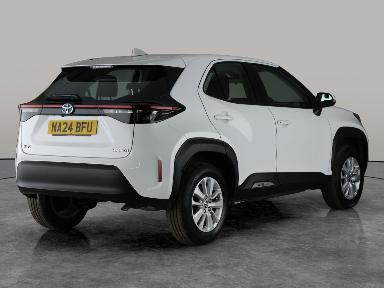 Used Toyota Yaris Cross 2024 for sale - 76318295: Photo 12