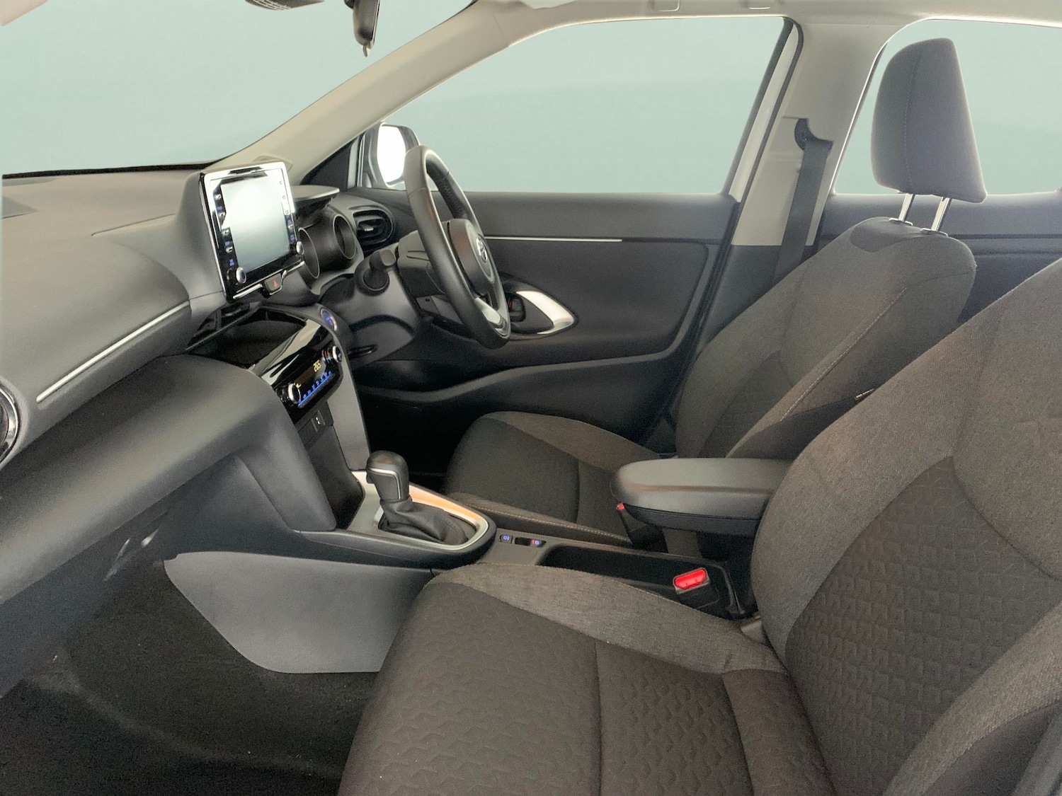 Used Toyota Yaris Cross 2024 for sale - 76318295: Photo 4