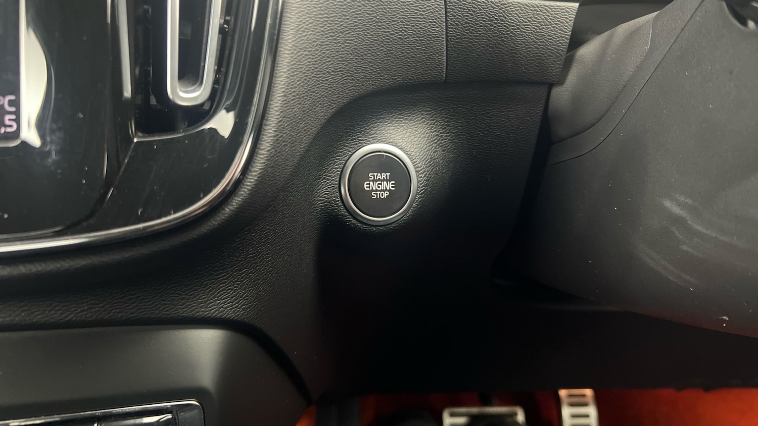 Used Volvo XC40 2019 for sale - 77743319: Photo 28