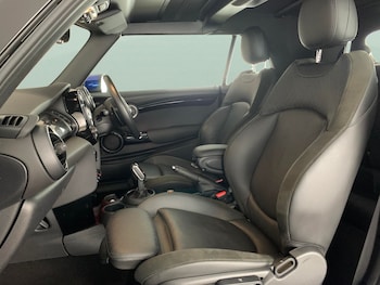 Used MINI Convertible 2019 for sale - 79242001: Photo