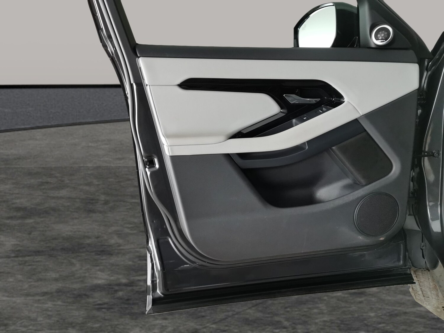 Used Land Rover Range Rover Evoque 2023 for sale - 77674240: Photo 35