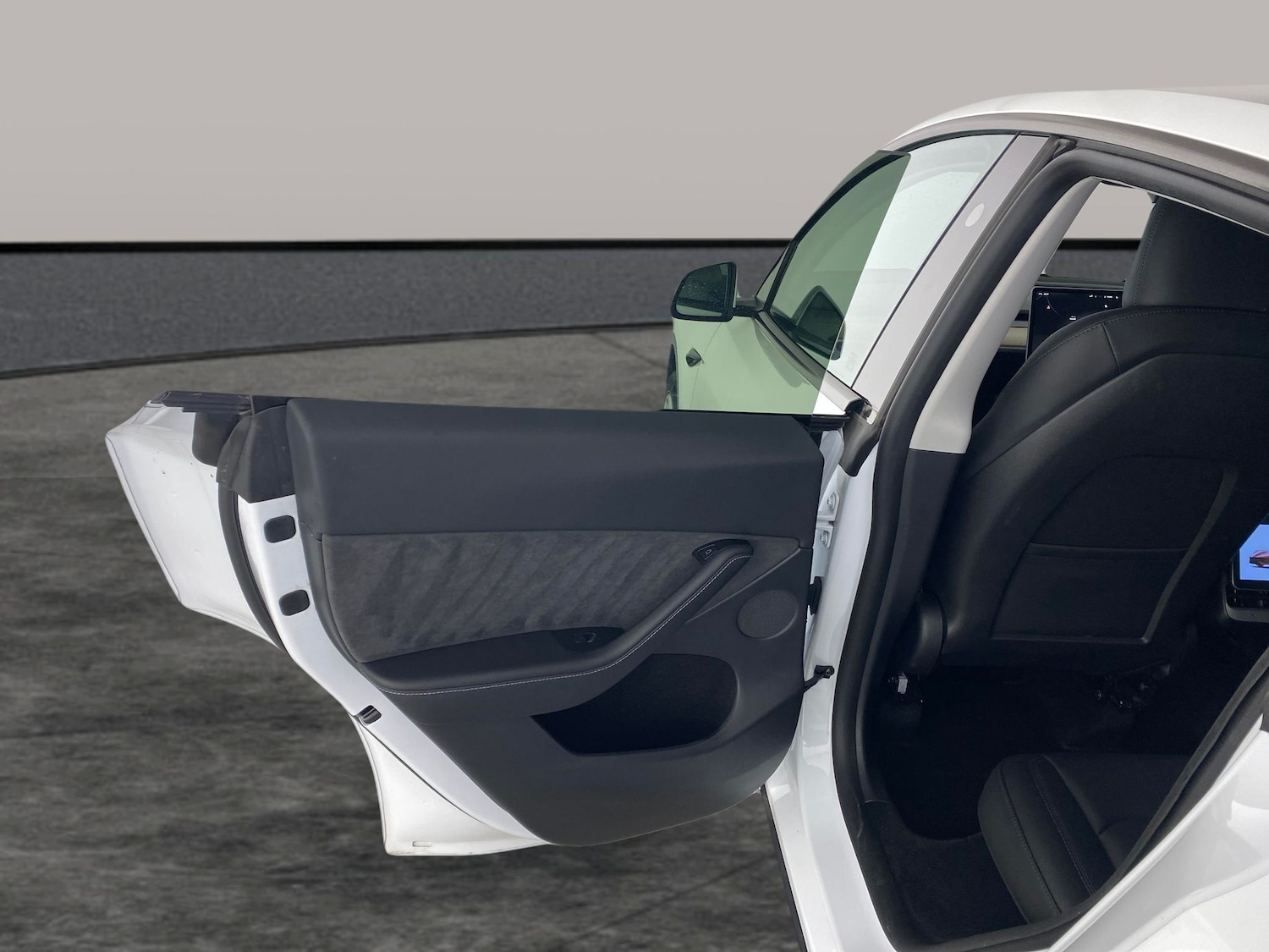 Used Tesla Model Y 2024 for sale - 78210987: Photo 25