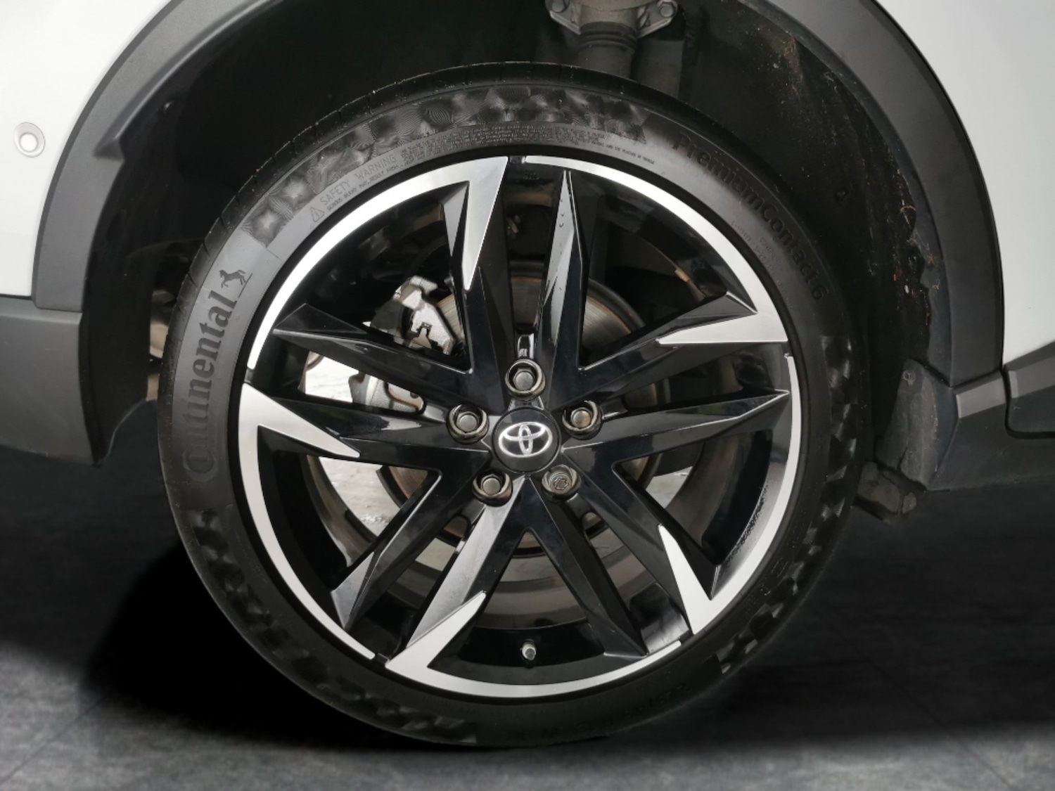 Used Toyota C-HR 2023 for sale - 76393989: Photo 30