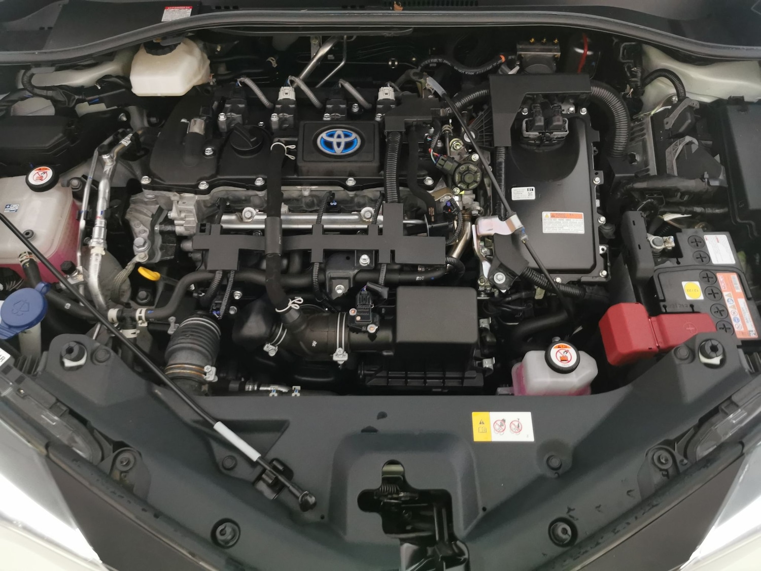 Used Toyota C-HR 2023 for sale - 76393989: Photo 38