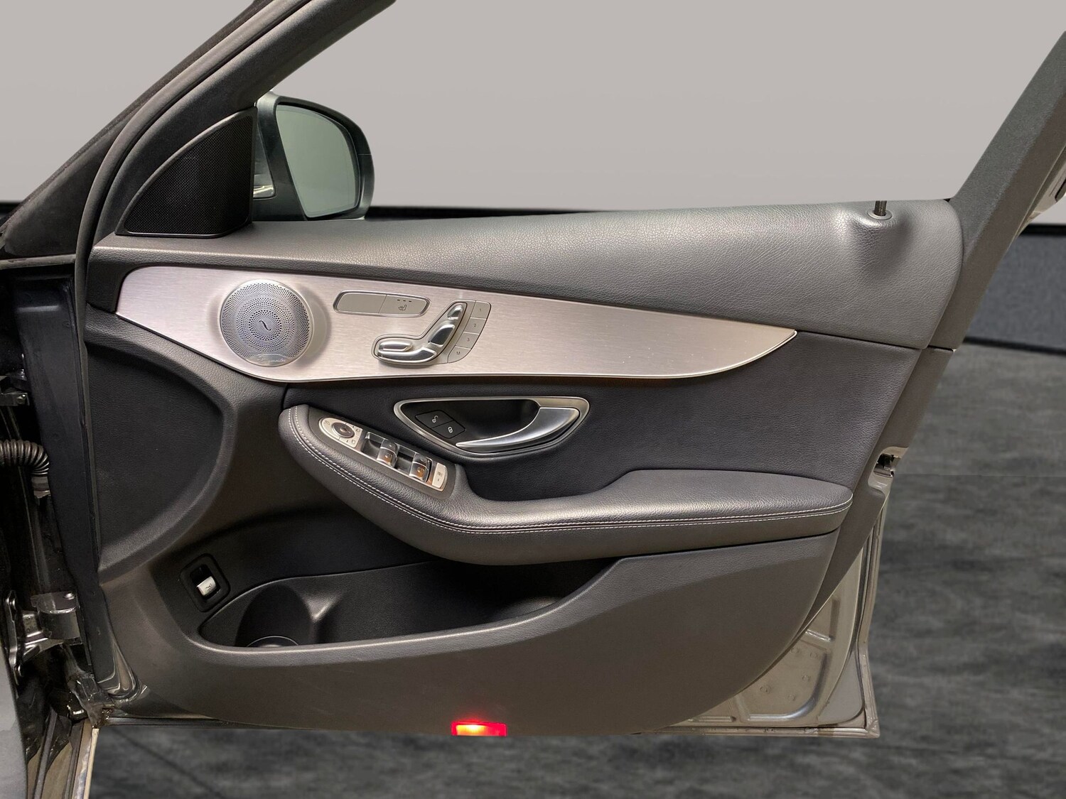 Used Mercedes-Benz C Class 2018 for sale - 78094298: Photo 29