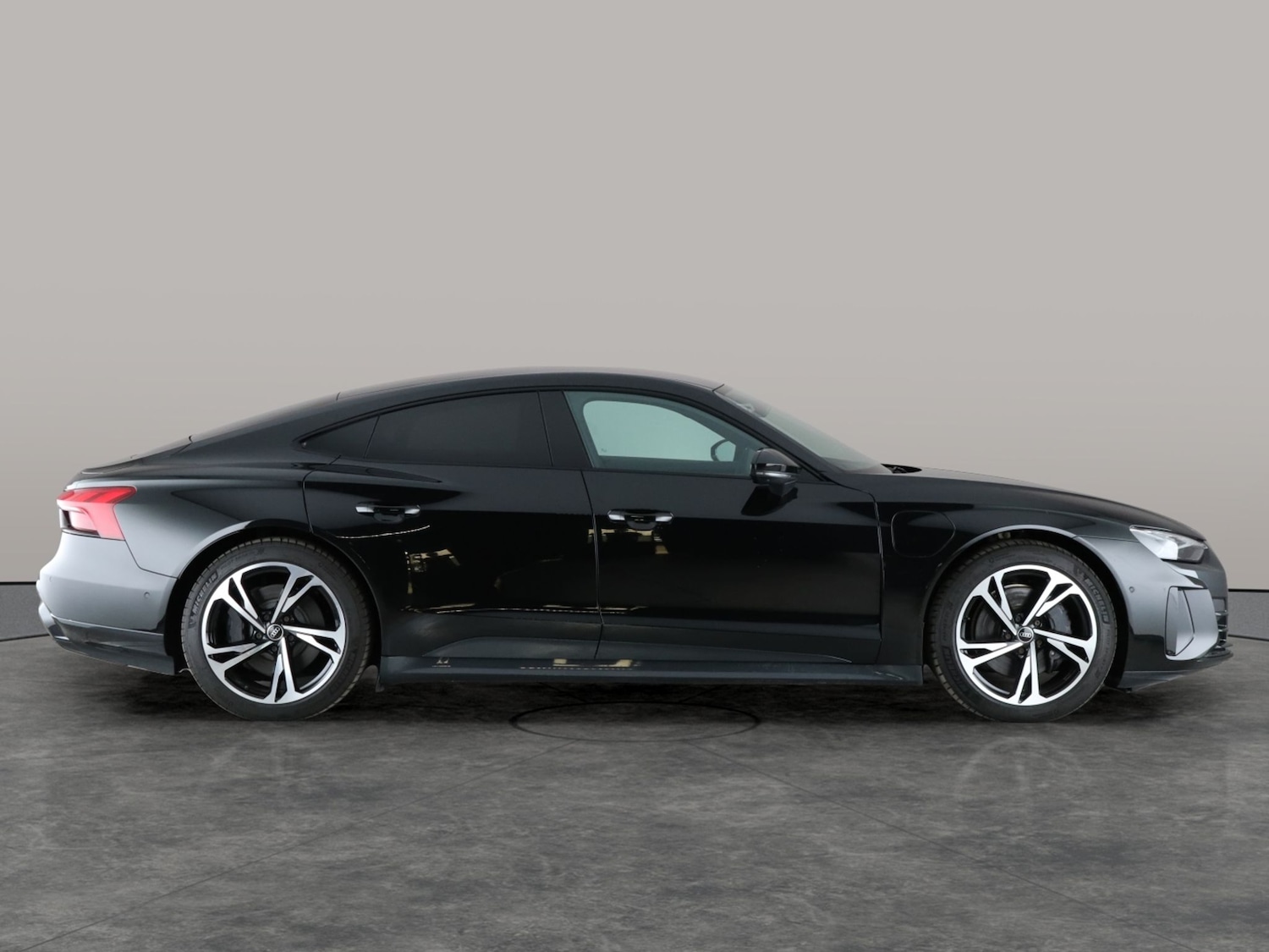 Used Audi e-tron GT 2022 for sale - 76128778: Photo 16