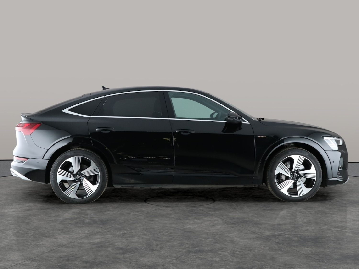 Used Audi e-tron 2021 for sale - 77732947: Photo 9