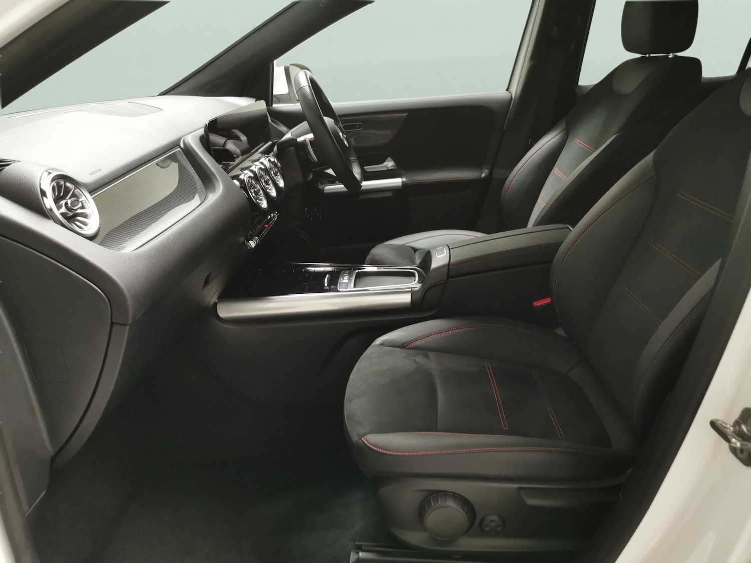 Used Mercedes-Benz GLA 2024 for sale - 77984589: Photo 4