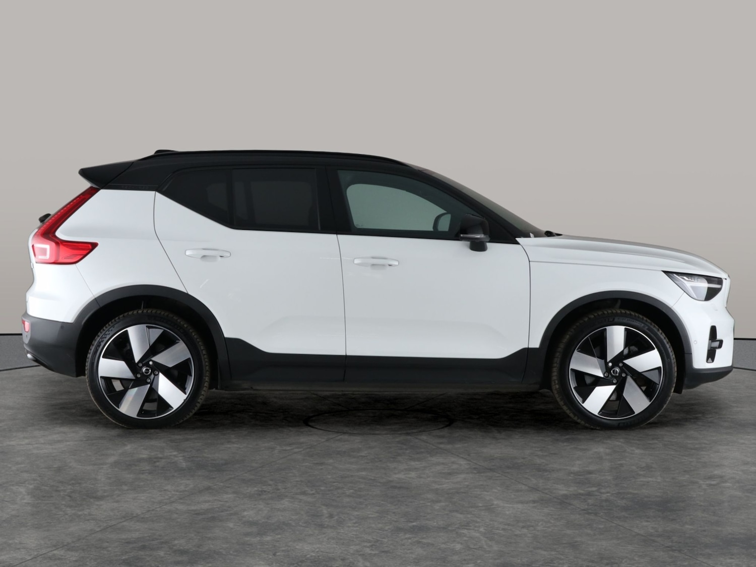 Used Volvo XC40 2022 for sale - 76444592: Photo 14