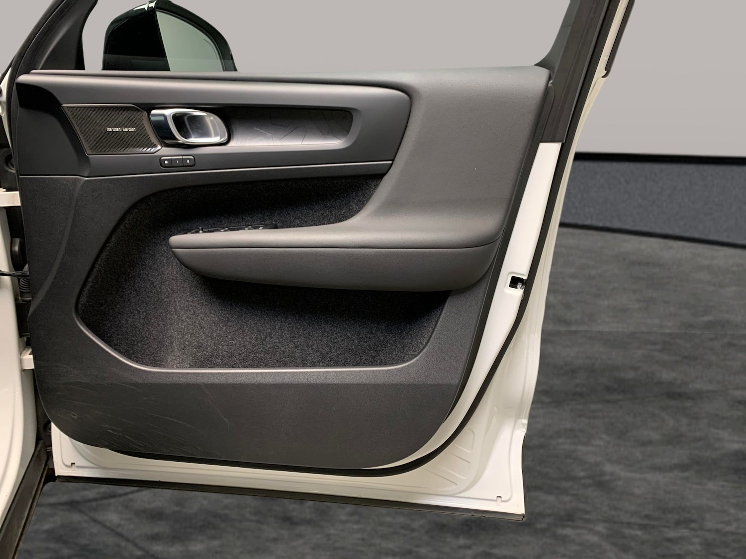 Used Volvo XC40 2022 for sale - 76444592: Photo 39