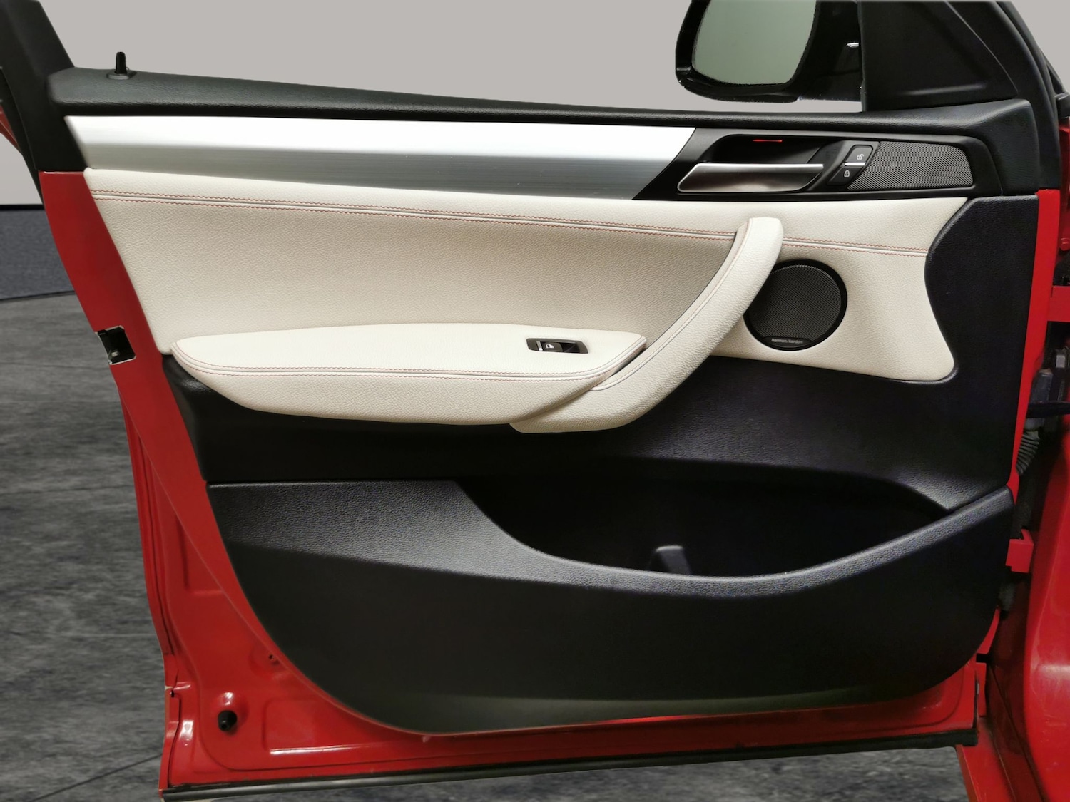 Used BMW X4 2016 for sale - 76420800: Photo 36