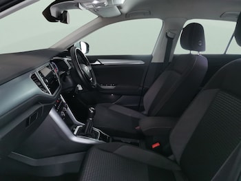 Used Volkswagen T-Roc 2022 for sale - 78474437: Photo