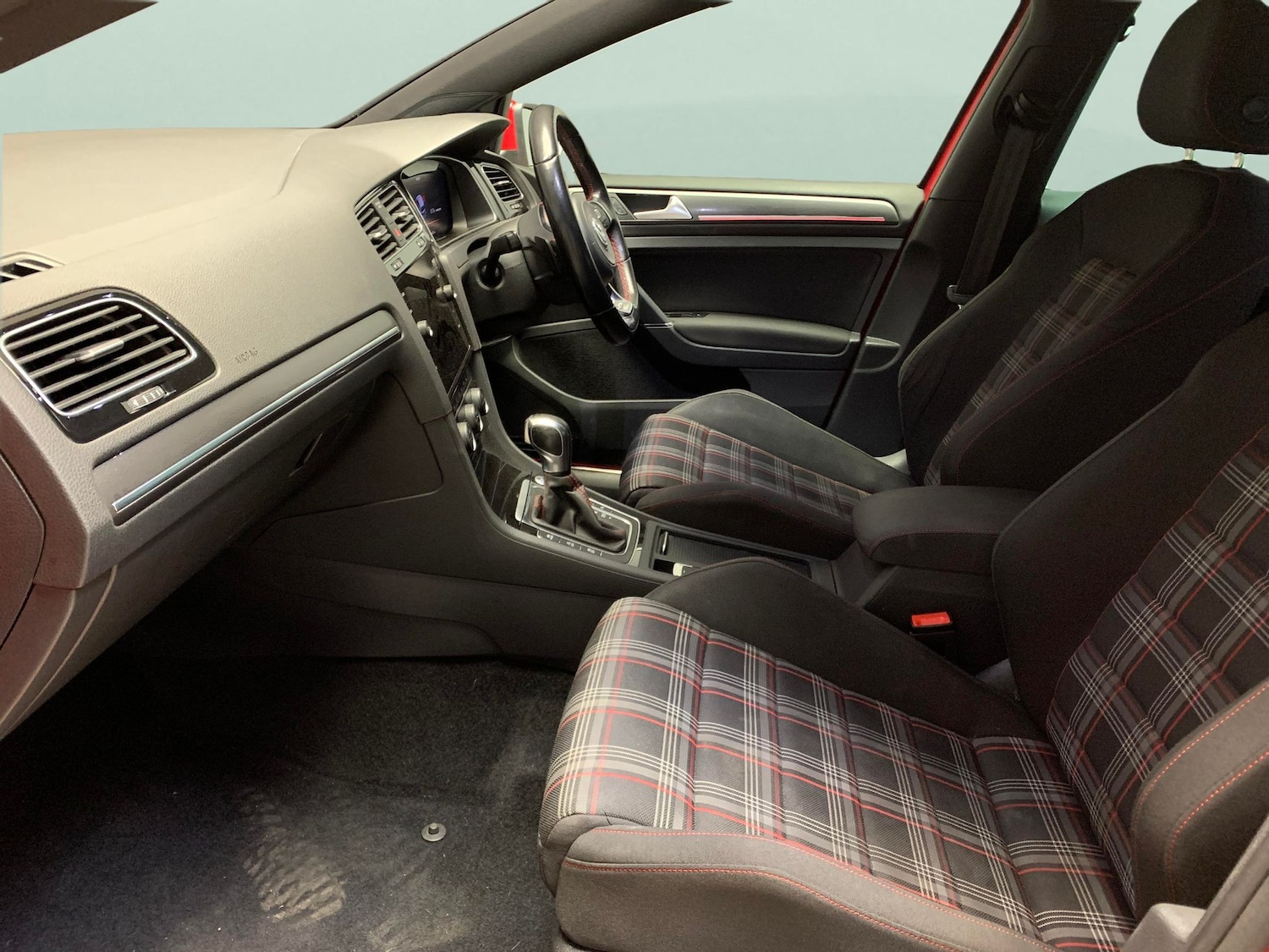 Used Volkswagen Golf 2020 for sale - 77653435: Photo 4