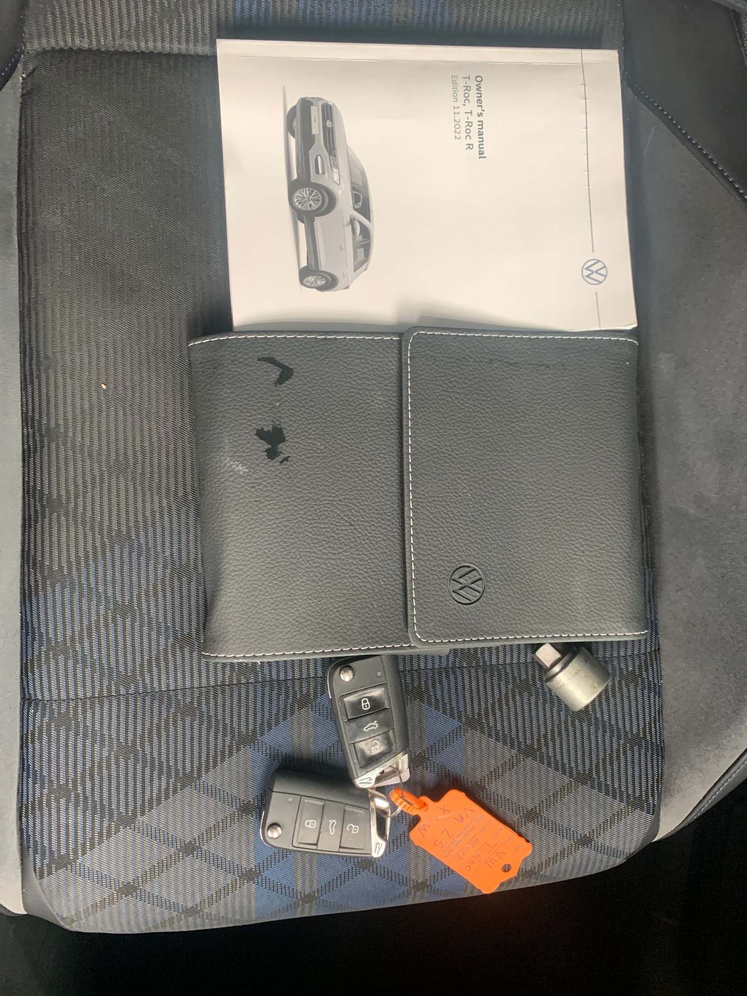 Used Volkswagen T-Roc 2023 for sale - 76719926: Photo 33