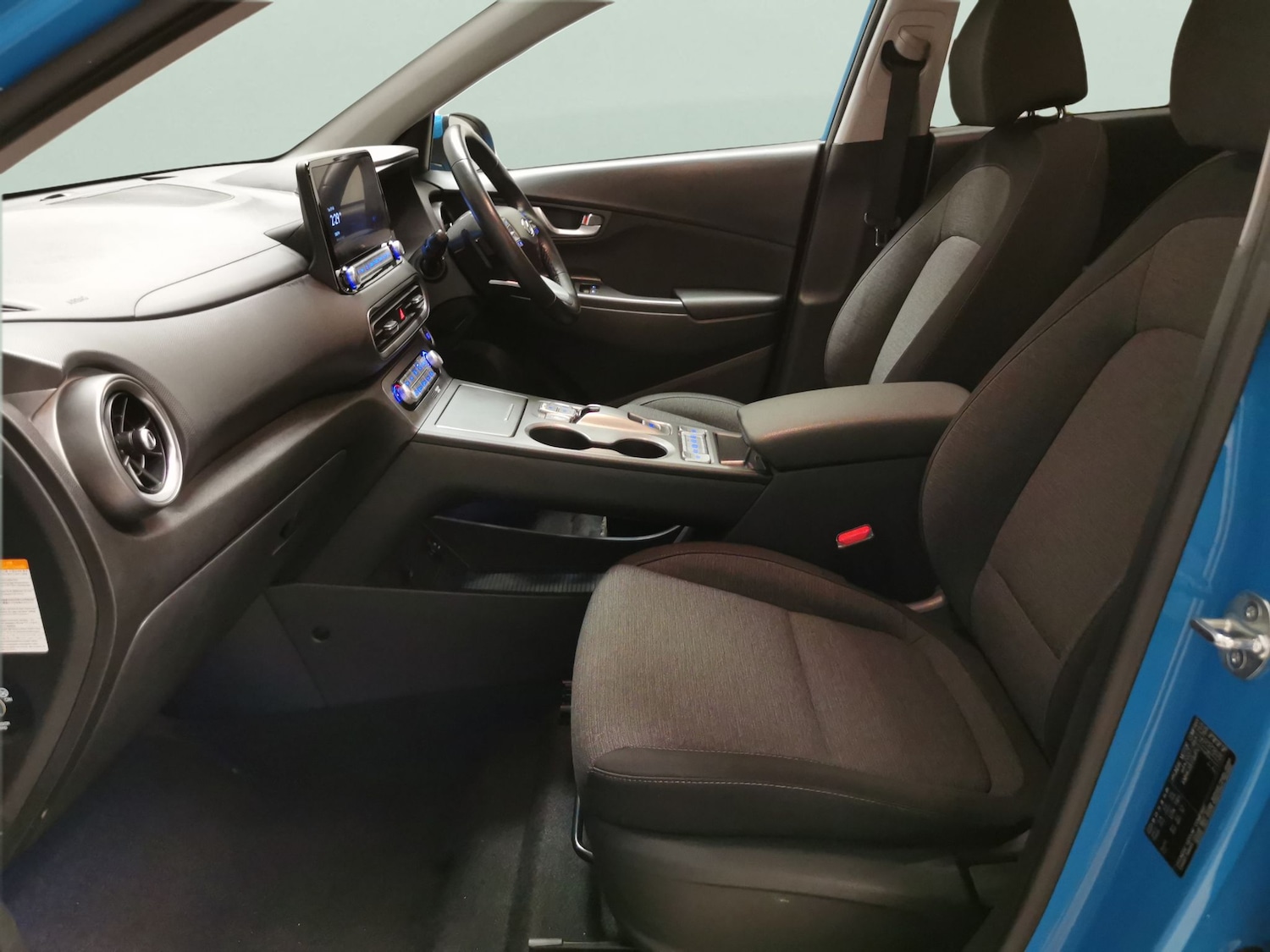 Used Hyundai KONA 2023 for sale - 78221141: Photo 4