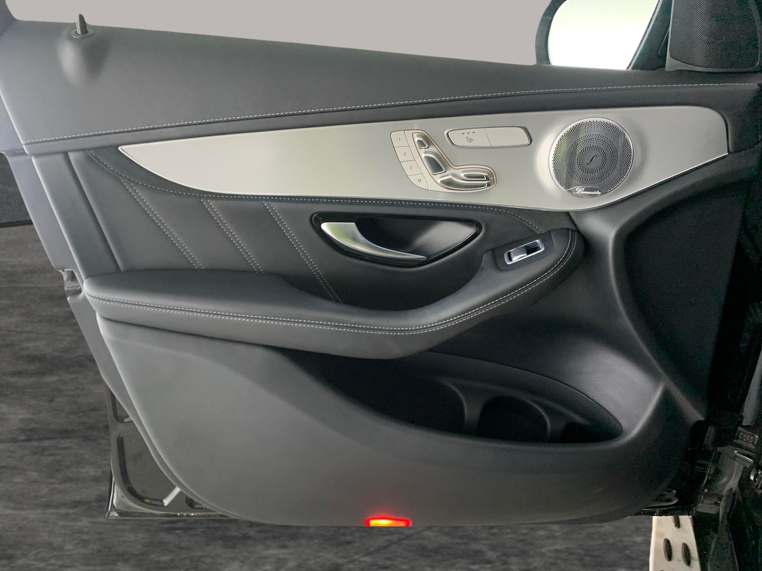 Used Mercedes-Benz GLC 2019 for sale - 76999666: Photo 29