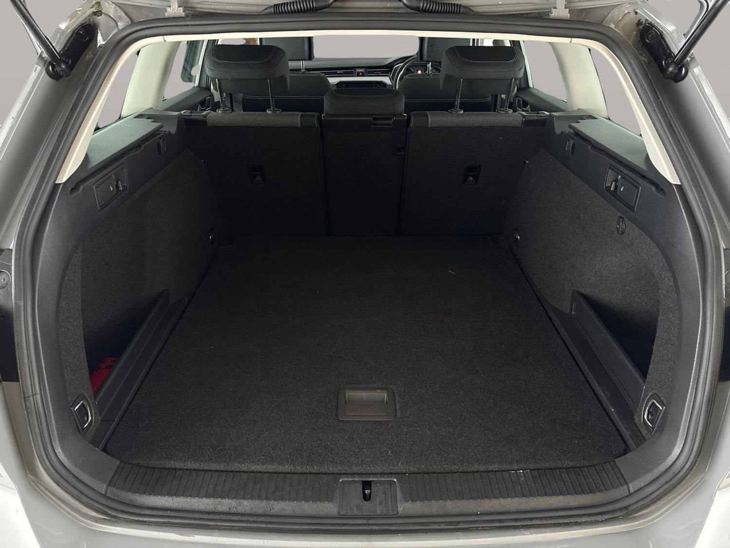 Used Volkswagen Passat 2023 for sale - 78095588: Photo 33