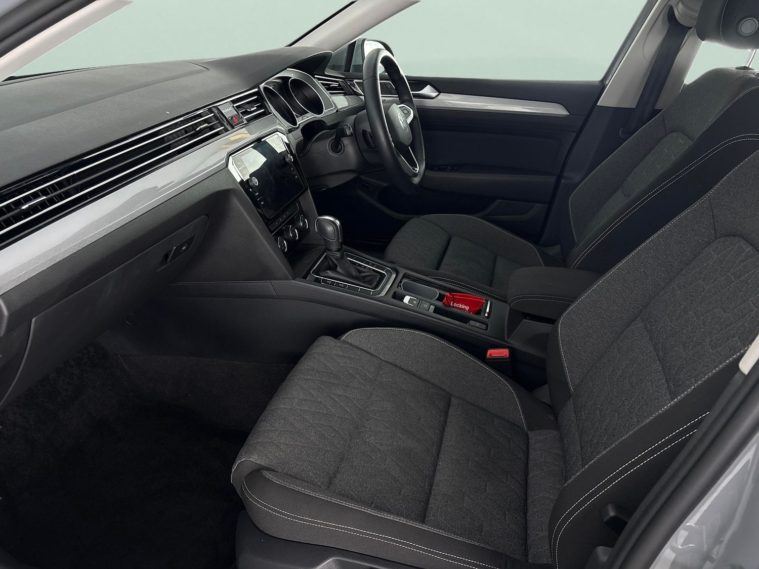 Used Volkswagen Passat 2023 for sale - 78095588: Photo 4