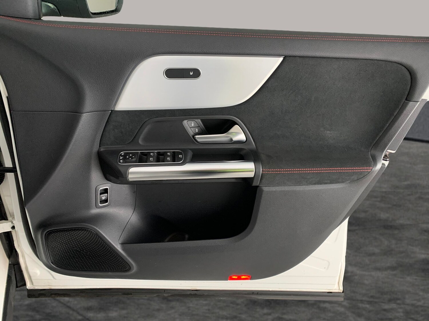 Used Mercedes-Benz EQA 2022 for sale - 76668499: Photo 31