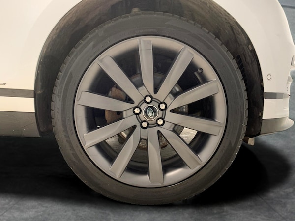 Used Land Rover Range Rover Velar 2019 for sale - 76330932: Photo 32