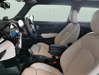 Used MINI Hatch 2023 for sale - 78133988: Photo